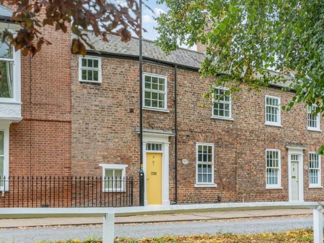 House for sale in High Field, York