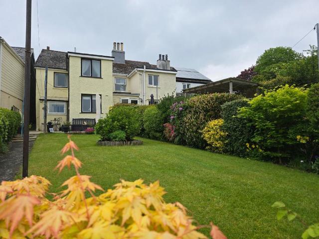 House for sale in Weir Quay, Devon
