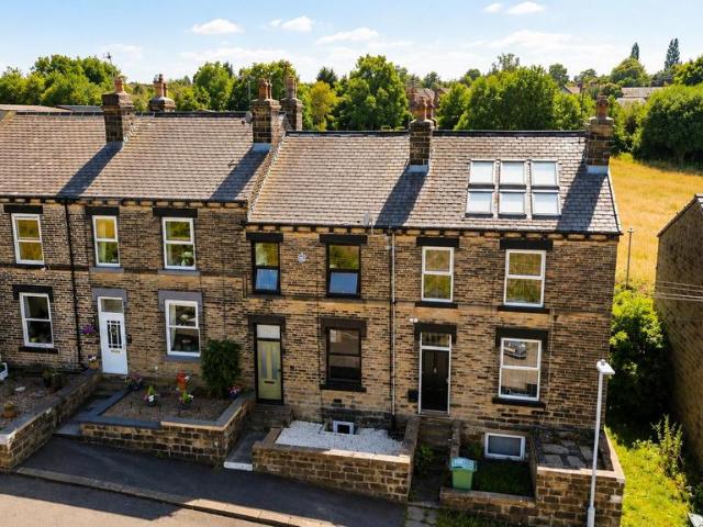 House for sale in Batley, West Yorkshire