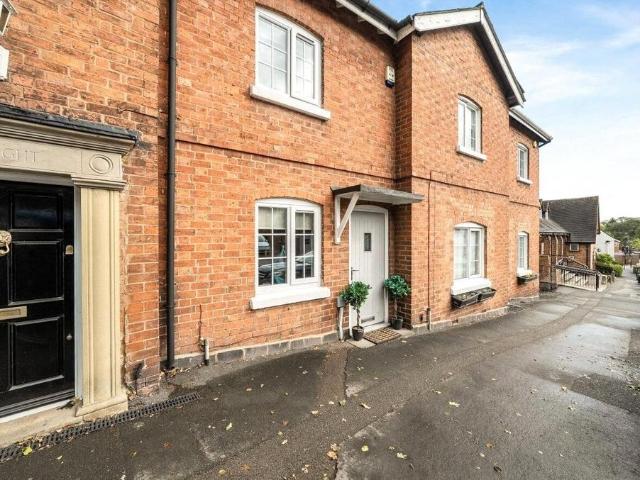 House for sale in Bromsgrove, Worcestershire