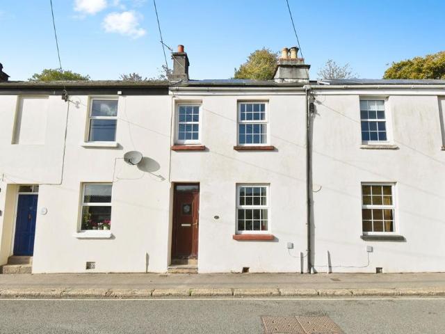 House for sale in Weir Quay, Devon
