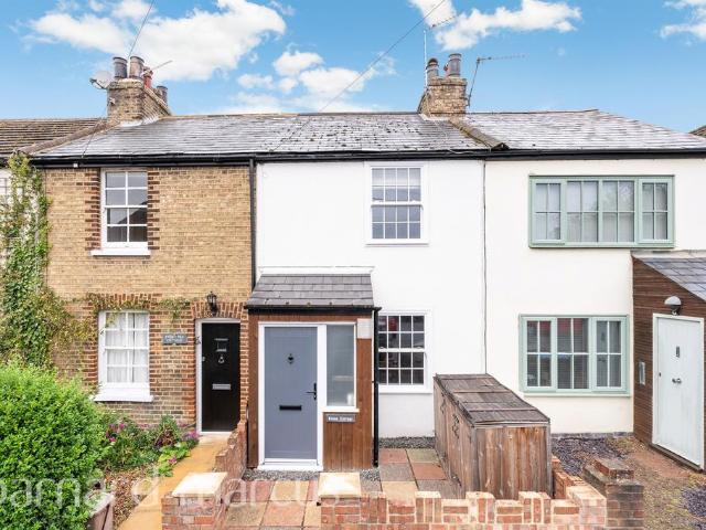 House for sale in Berrylands, Greater London