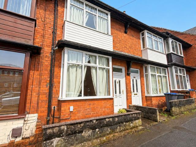 House for sale in Kingsley Moor, Staffordshire