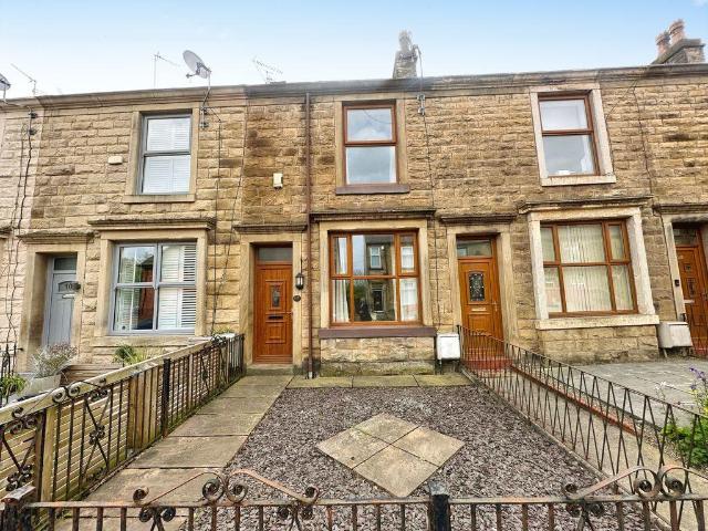 House for sale in Kirklees, Bury