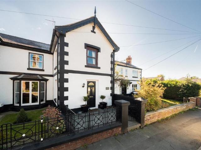 House for sale in Holt, Wales