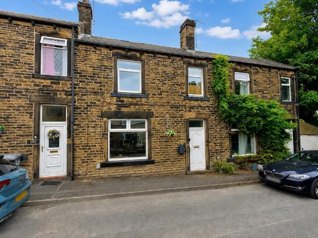 House for sale in Hightown, West Yorkshire