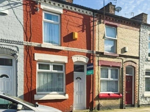 House for sale in Stoneycroft, Calderstones