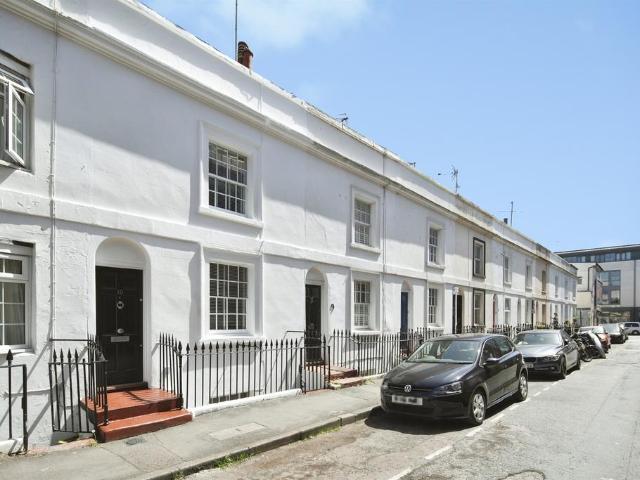 House for sale in Round Hill, Brighton & Hove