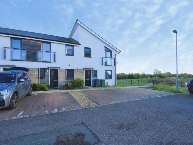 House for sale in Potters Way, Peterborough