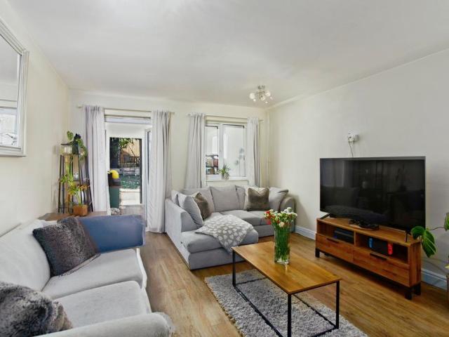House for sale in Hackbridge, Greater London