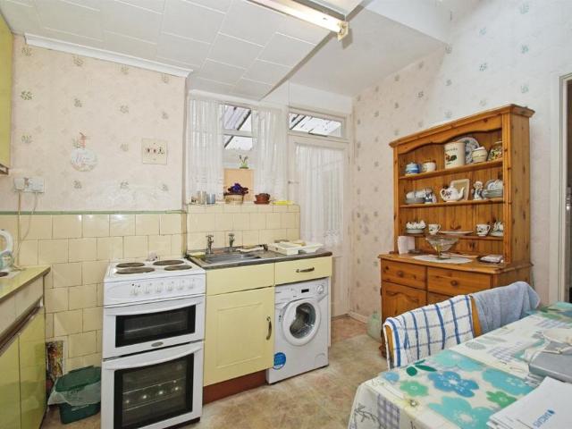 House for sale in Pentre