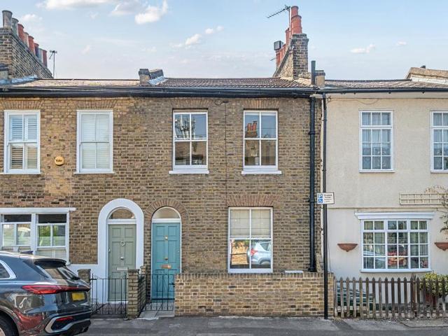 House for sale in Kidbrooke, Greater London