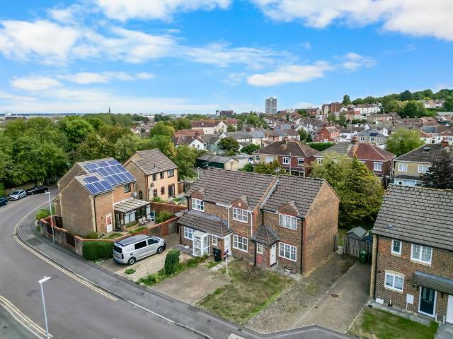 House for sale in Rodbourne, Swindon