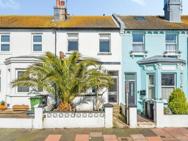 House for sale in Roselands, Eastbourne