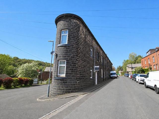 House for sale in Walsden, West Yorkshire