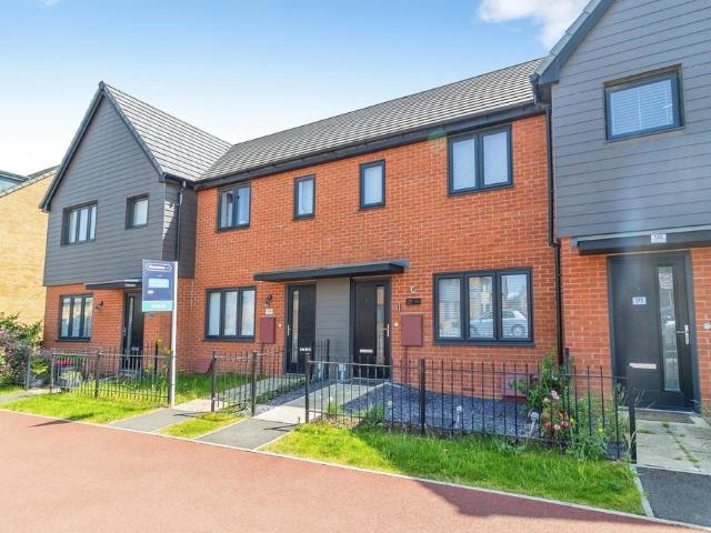 House for sale in Eagle Farm, Wavendon