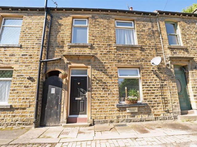House for sale in Stainland, Calderdale