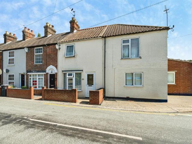 House for sale in Stokesby, Norfolk