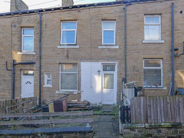 House for sale in Willowfield, Sowerby Bridge