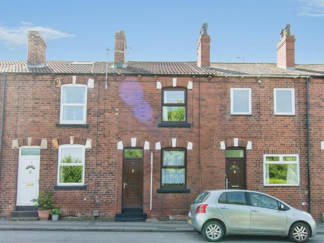 House for sale in Allerton Bywater, West Yorkshire