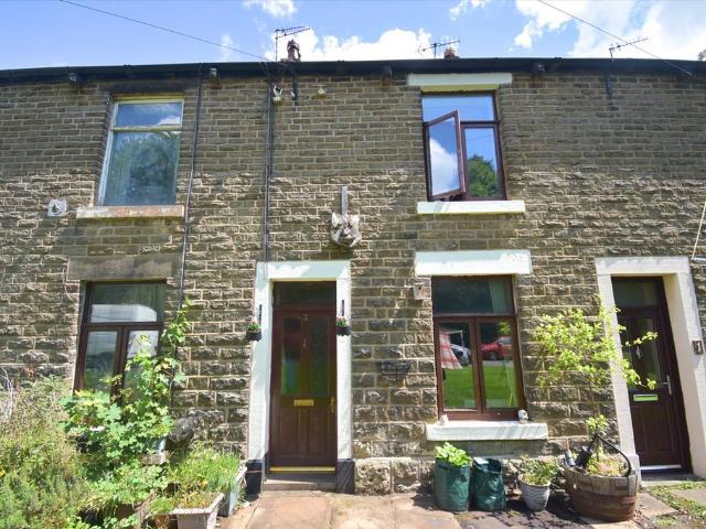 House for sale in Buxworth, Charlesworth