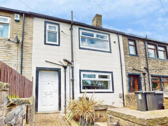 House for sale in Shelf, Calderdale