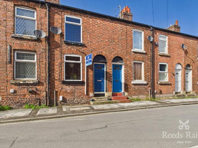 House for sale in Bollinbrook, Macclesfield