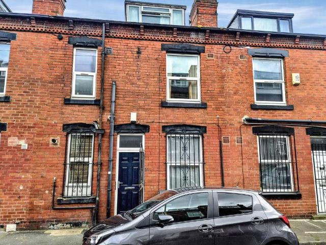 House for sale in Woodhouse, West Yorkshire