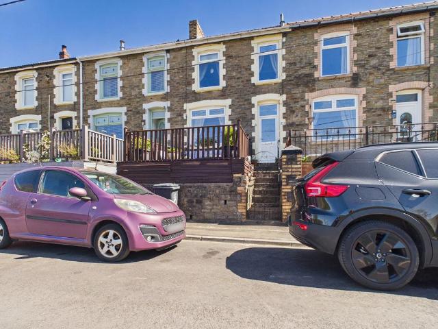 House for sale in Cwm, Waun-lwyd