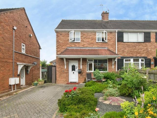 House for sale in Stourbridge, West Midlands