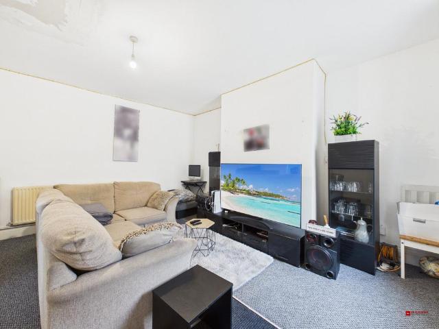 House for sale in Spotland Bridge, Burnedge