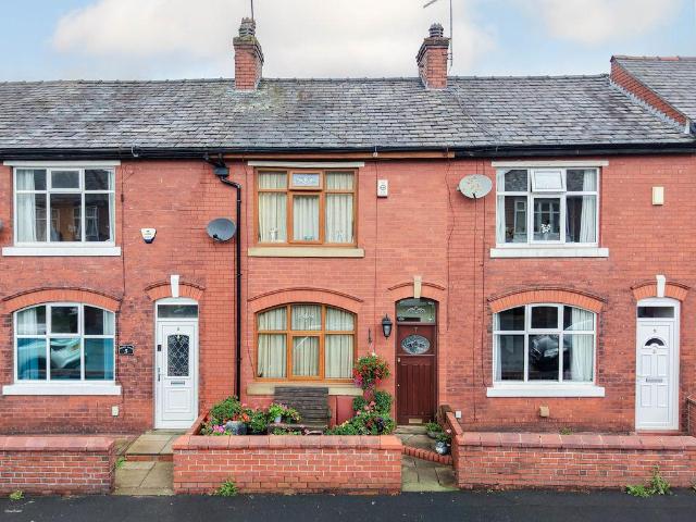 House for sale in Burnedge, Greater Manchester