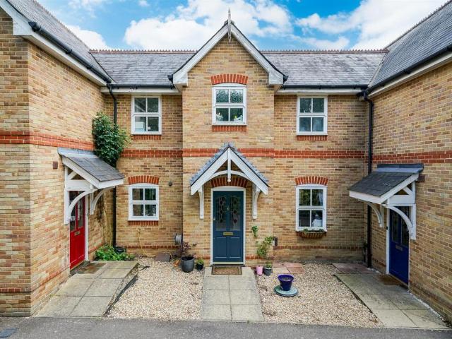 House for sale in Batchworth, Hertfordshire