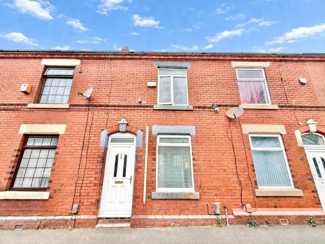 House for sale in Guide Bridge, Greenheys