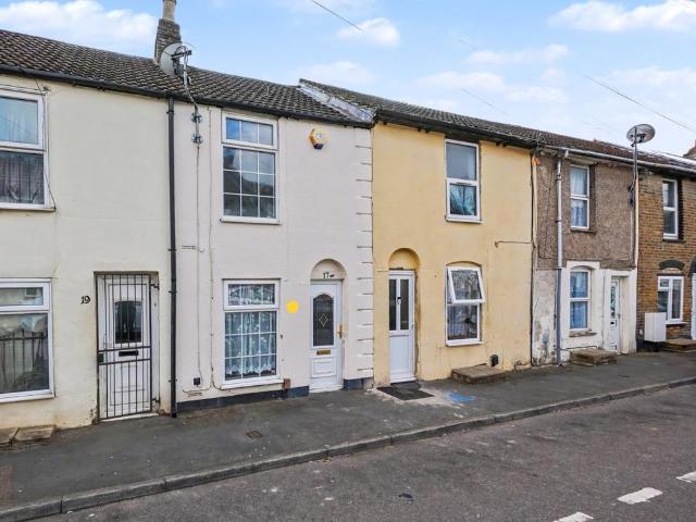 House for sale in Brompton, Gillingham