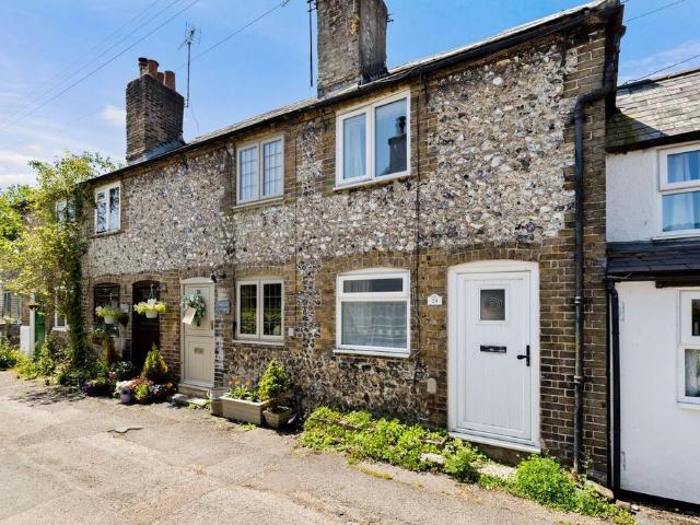 House for sale in Kearsney, Ash