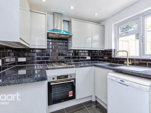 House for sale in Chatham