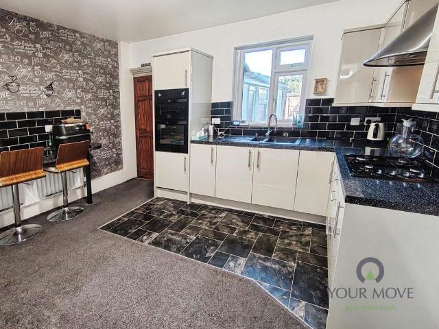 House for sale in Chatham