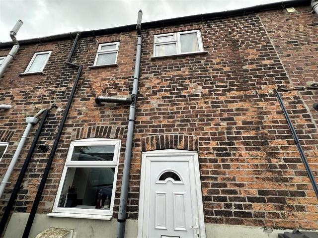 House for sale in Hut Green, Eggborough