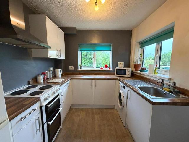 House for sale in Cwmbwrla, Nangreaves