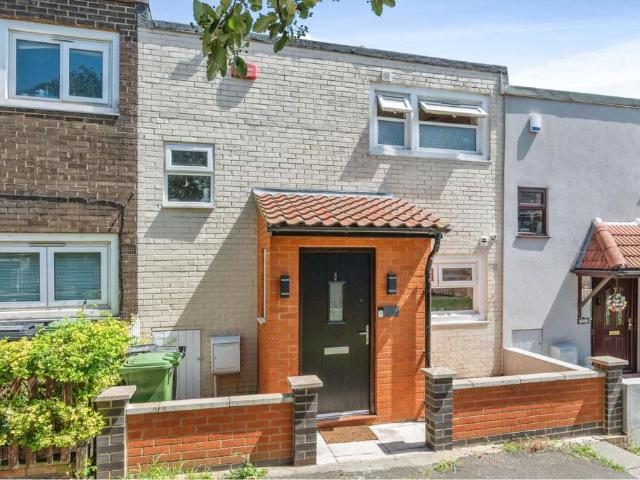 House for sale in Vange, Essex