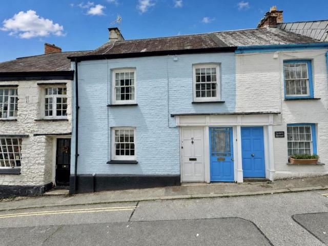 House for sale in Penryn, Cornwall