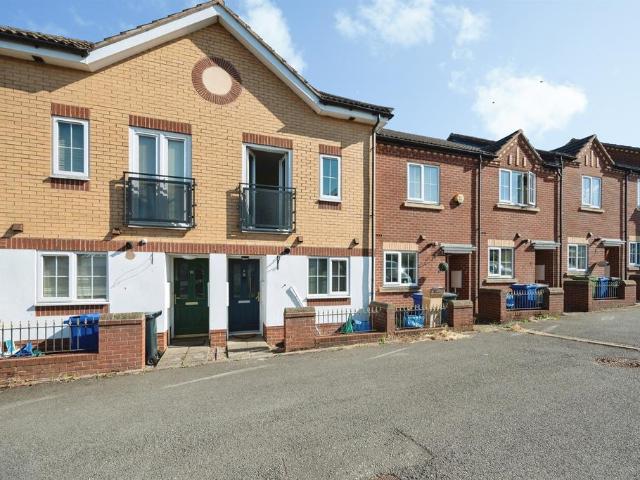 House for sale in Cradley, West Midlands