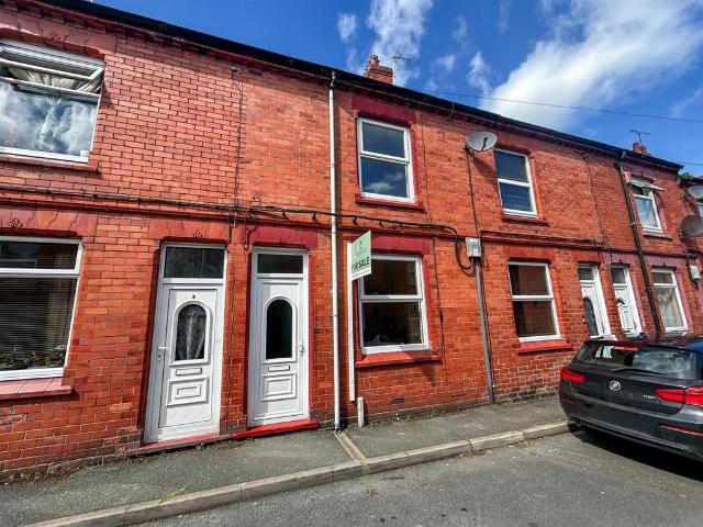 House for sale in Ruabon, Wales