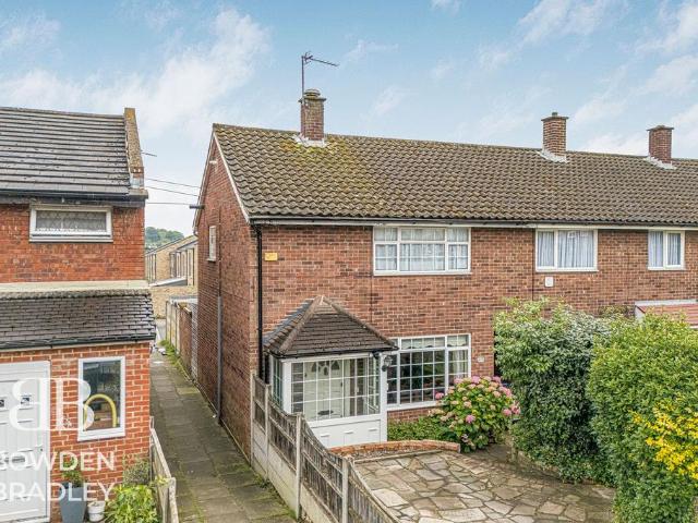 House for sale in Hainault, Greater London