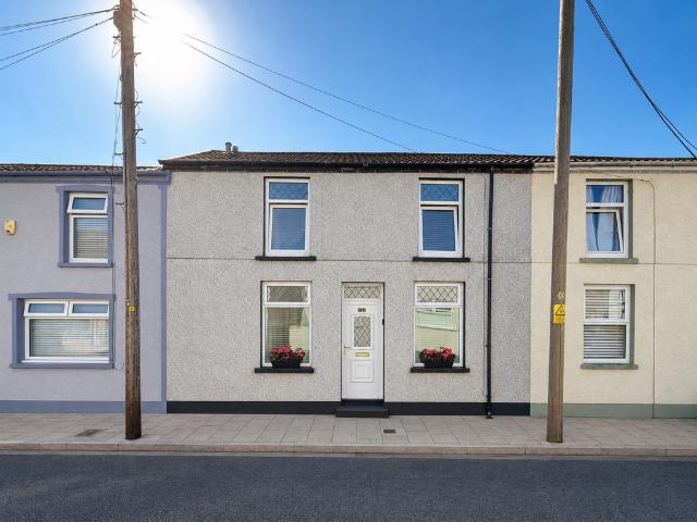 House for sale in Robertstown, Trecynon