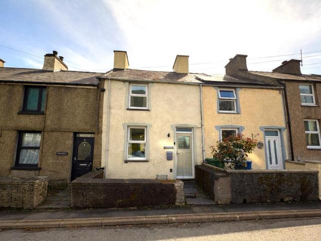 House for sale in Penmorfa, Wales