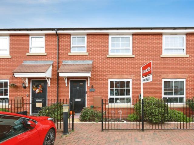 House for sale in Valiant Fields, Stratford-on-Avon