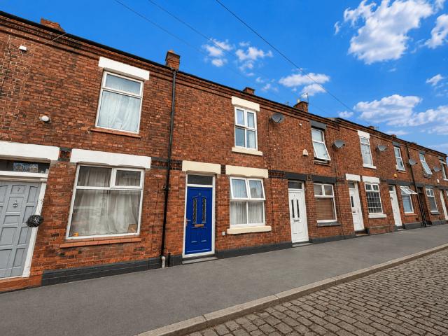 House for sale in Heaton Norris, Greater Manchester