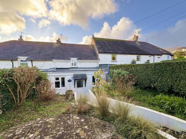House for sale in Penwartha Coombe, Cornwall